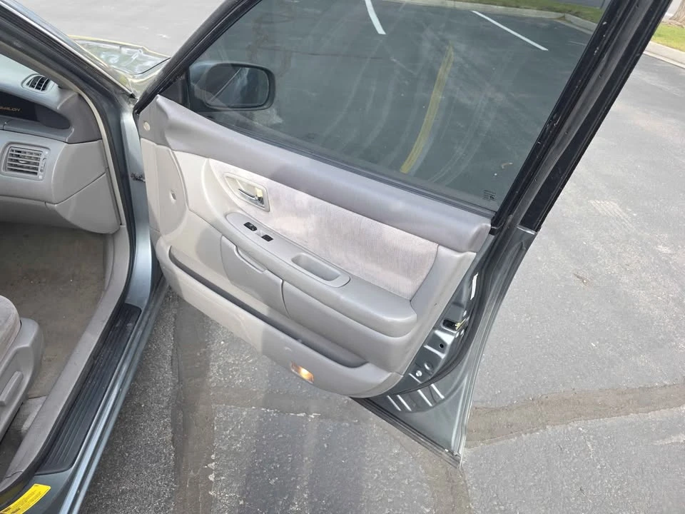 2001 Toyota Avalon 2nd Gen - Image 4 of 13