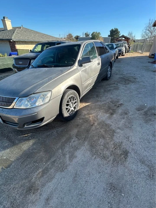 2001 Toyota Avalon 2nd Gen - Image 2 of 9