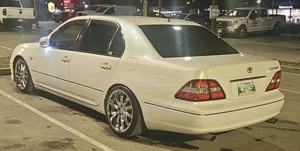 2001 Toyota Crown - Image 4 of 19