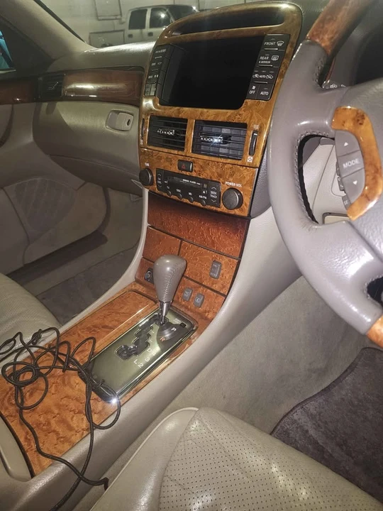 2001 Toyota Crown - Image 17 of 19