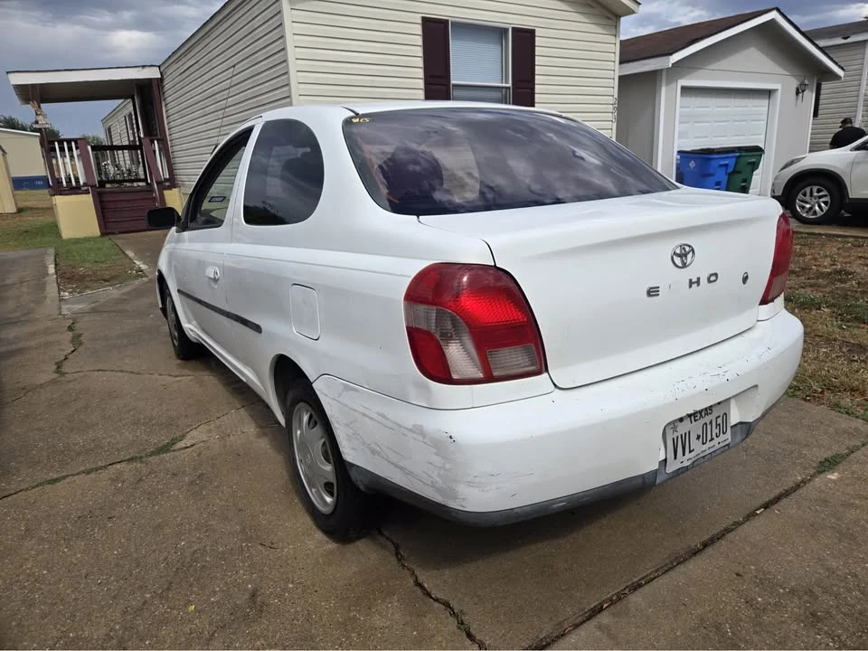 2001 Toyota Echo - Image 3 of 7