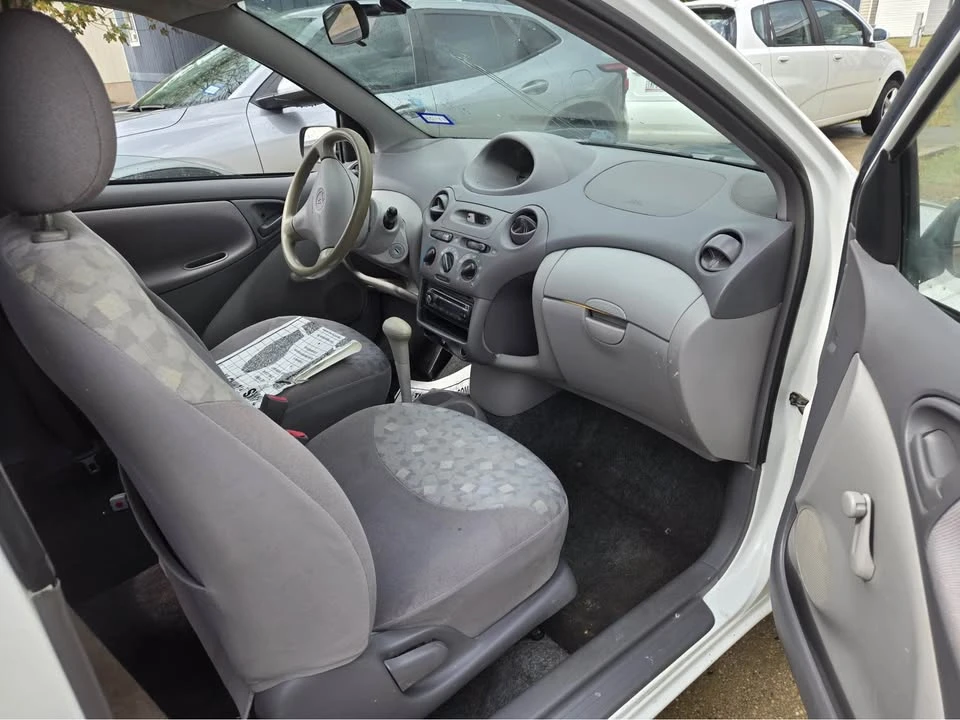 2001 Toyota Echo - Image 5 of 7