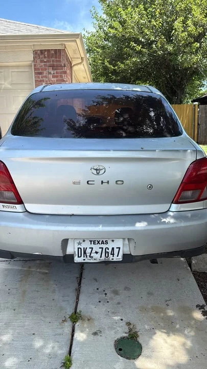 2001 Toyota Echo - Image 2 of 4