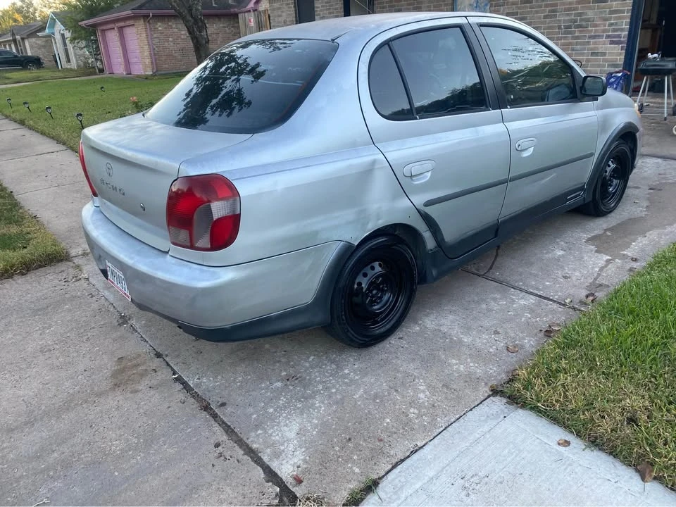 2001 Toyota Echo - Image 5 of 10