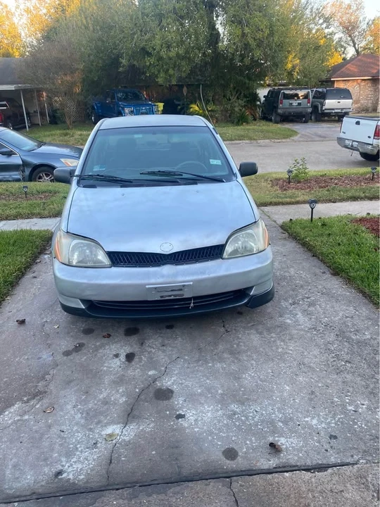 2001 Toyota Echo - Image 2 of 10