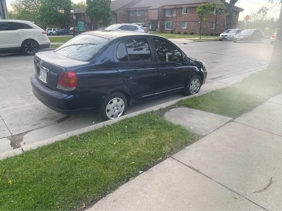 2001 Toyota Echo - Image 3 of 5