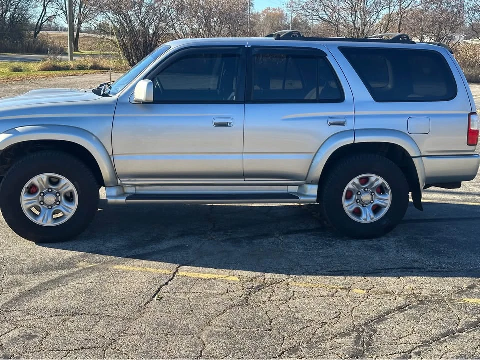 2001 Toyota 4Runner 3rd Gen - Image 8 of 10