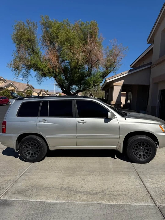 2001 Toyota Highlander - Image 2 of 19