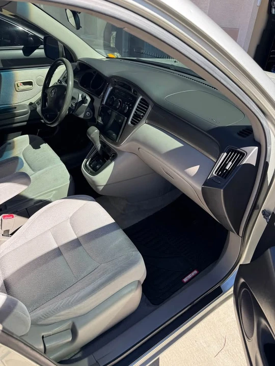 2001 Toyota Highlander - Image 15 of 19