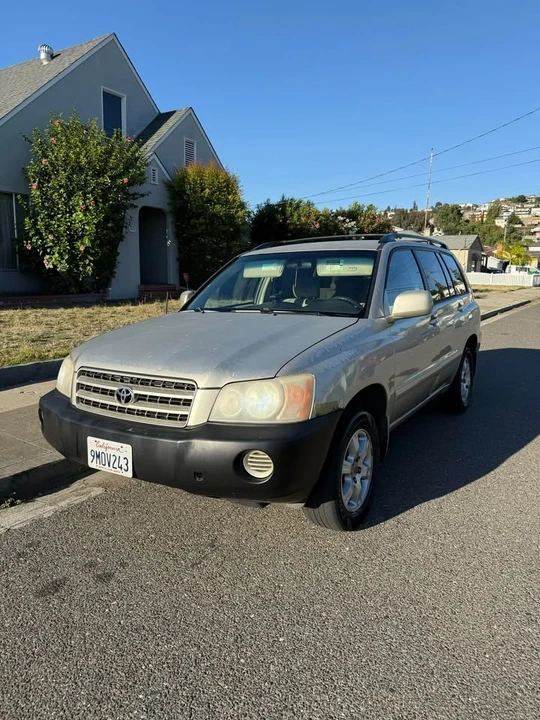 2001 Toyota Highlander - Image 10 of 12