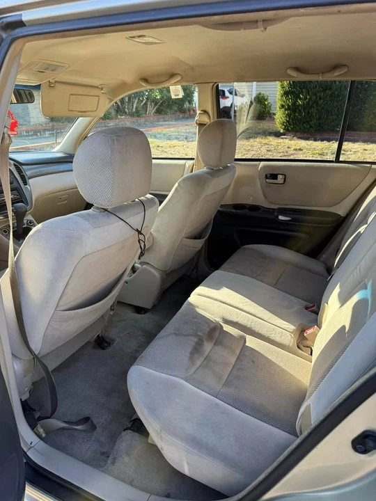 2001 Toyota Highlander - Image 9 of 12