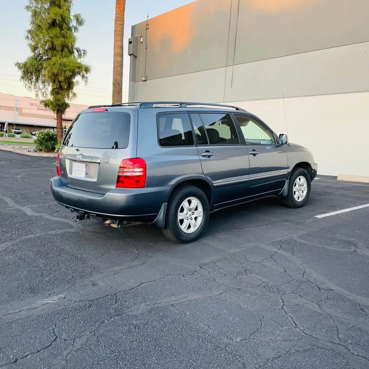 2001 Toyota Highlander - Image 3 of 10