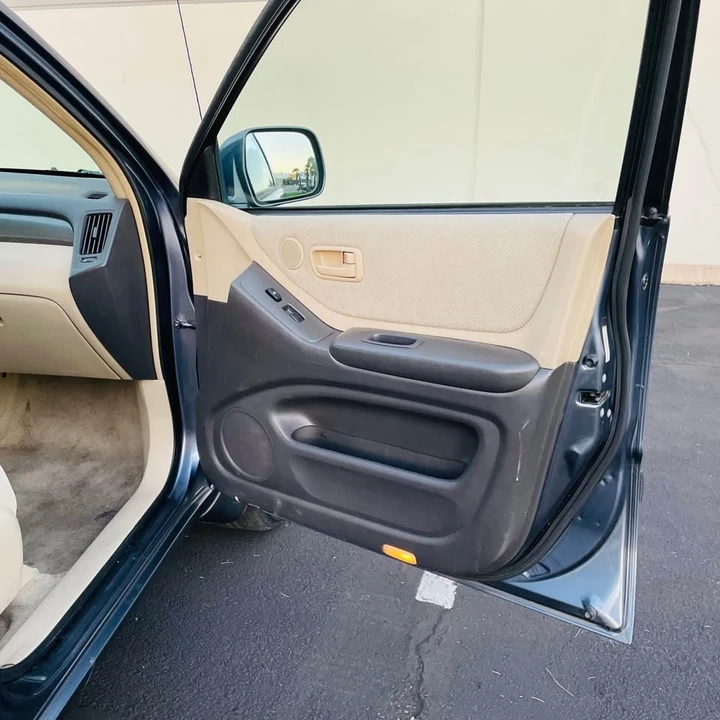 2001 Toyota Highlander - Image 5 of 10