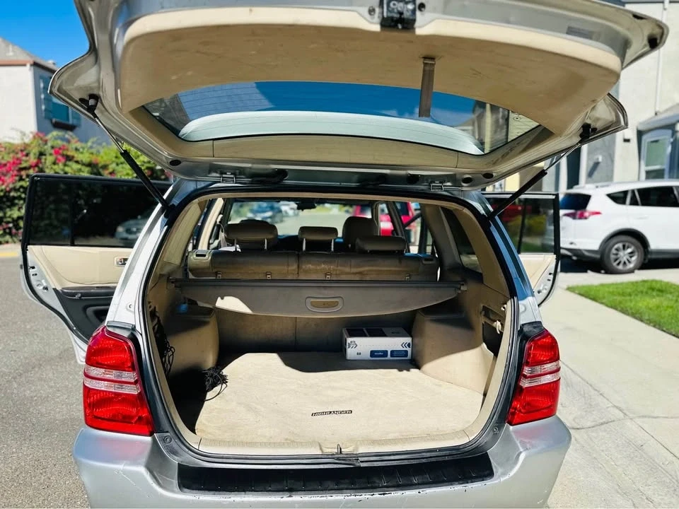 2001 Toyota Highlander - Image 10 of 15