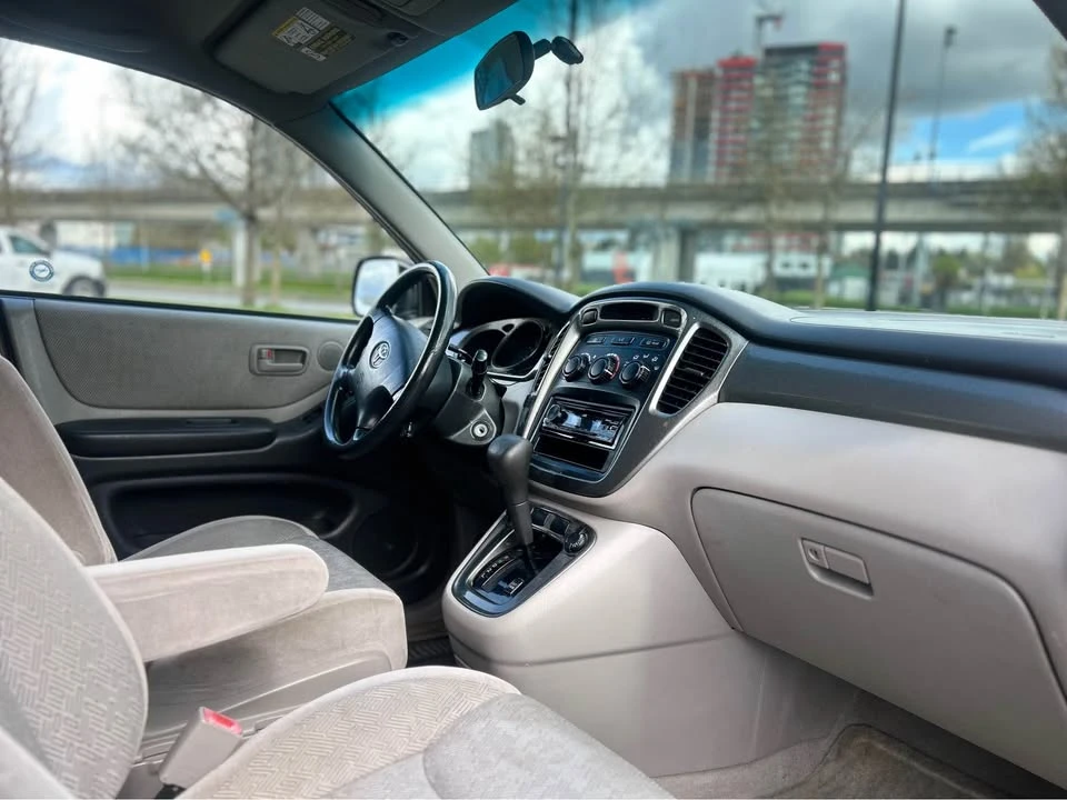 2001 Toyota Highlander - Image 10 of 13