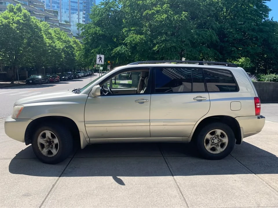 2001 Toyota Highlander - Image 2 of 20