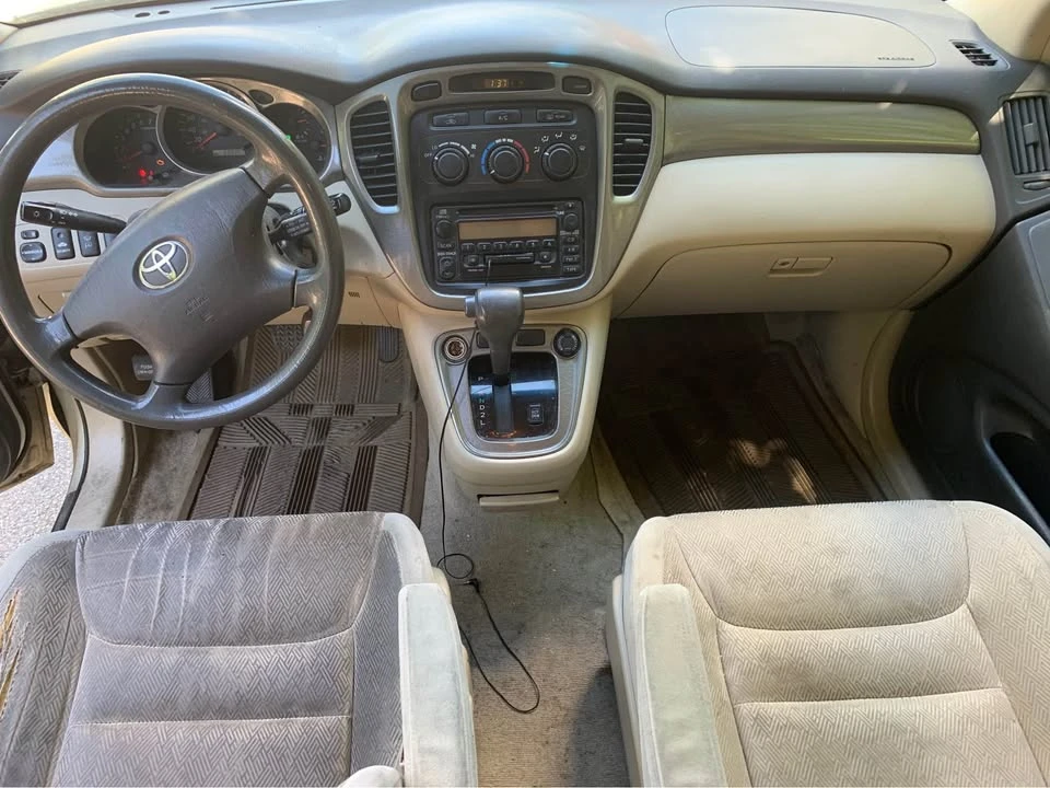2001 Toyota Highlander - Image 9 of 20