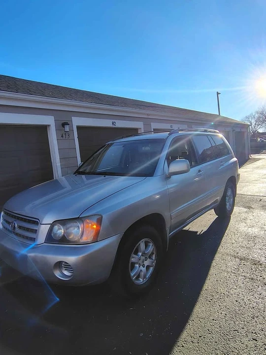 2001 Toyota Highlander - Image 2 of 9