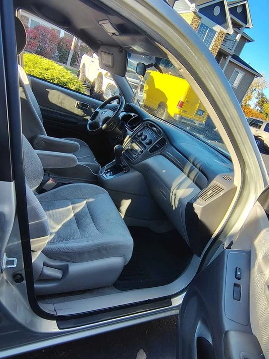 2001 Toyota Highlander - Image 6 of 9