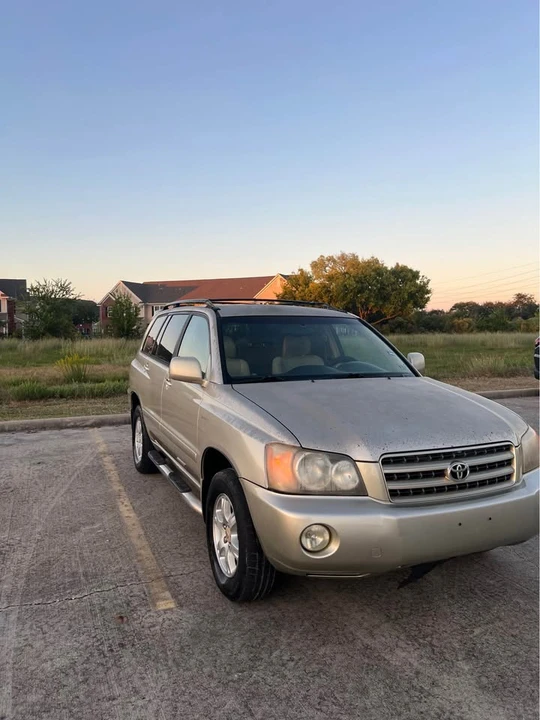 2001 Toyota Highlander - Image 2 of 17