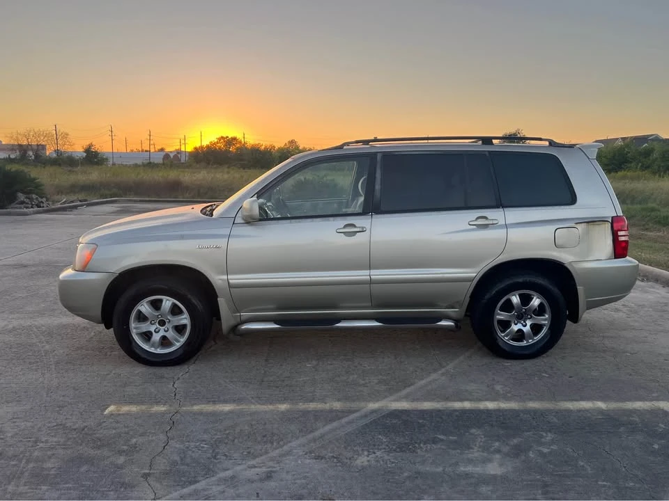 2001 Toyota Highlander - Image 3 of 17