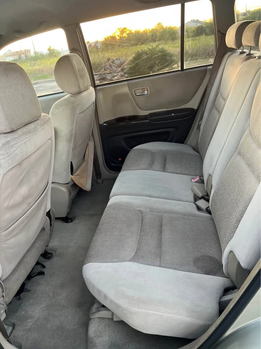 2001 Toyota Highlander - Image 14 of 17