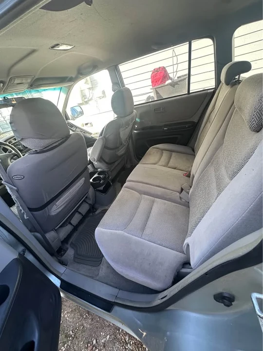 2001 Toyota Highlander - Image 10 of 11