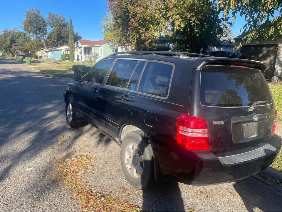 2001 Toyota Highlander - Image 2 of 9