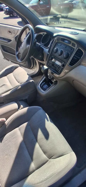 2001 Toyota Highlander - Image 6 of 11