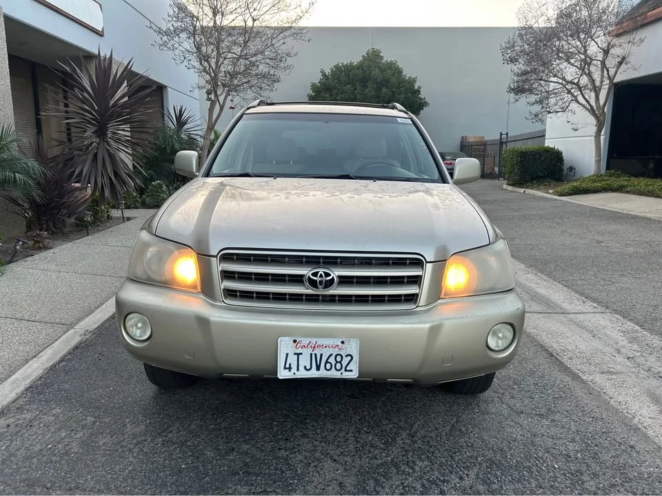2001 Toyota Highlander - Image 2 of 20