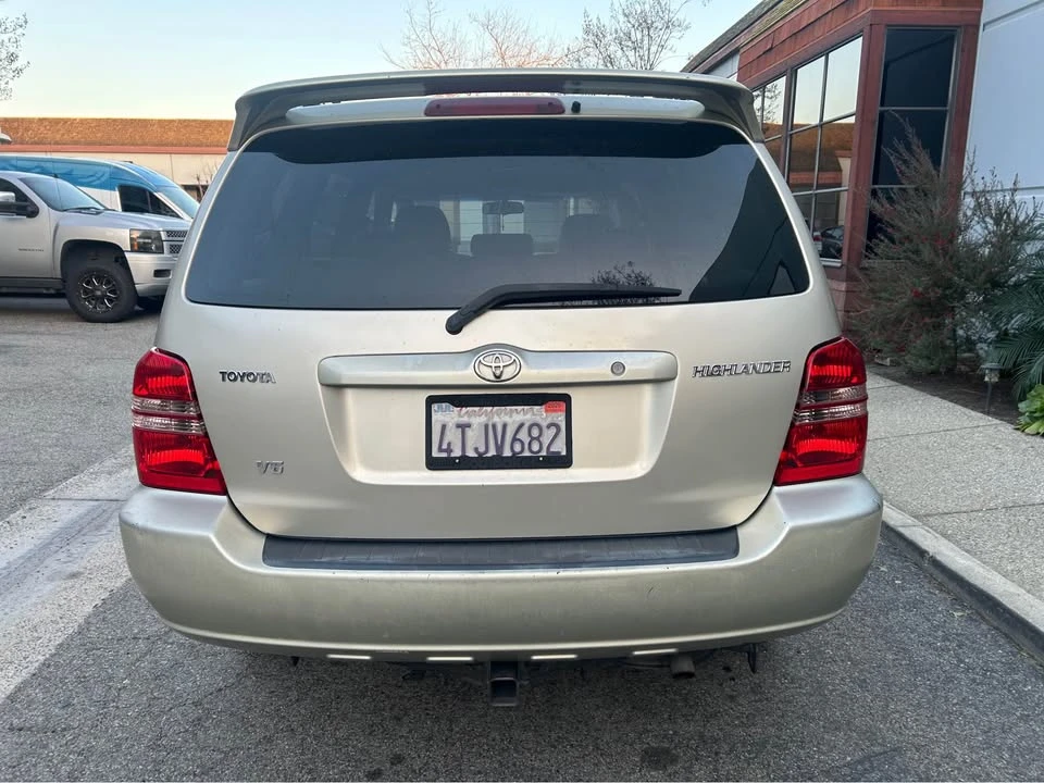 2001 Toyota Highlander - Image 9 of 20