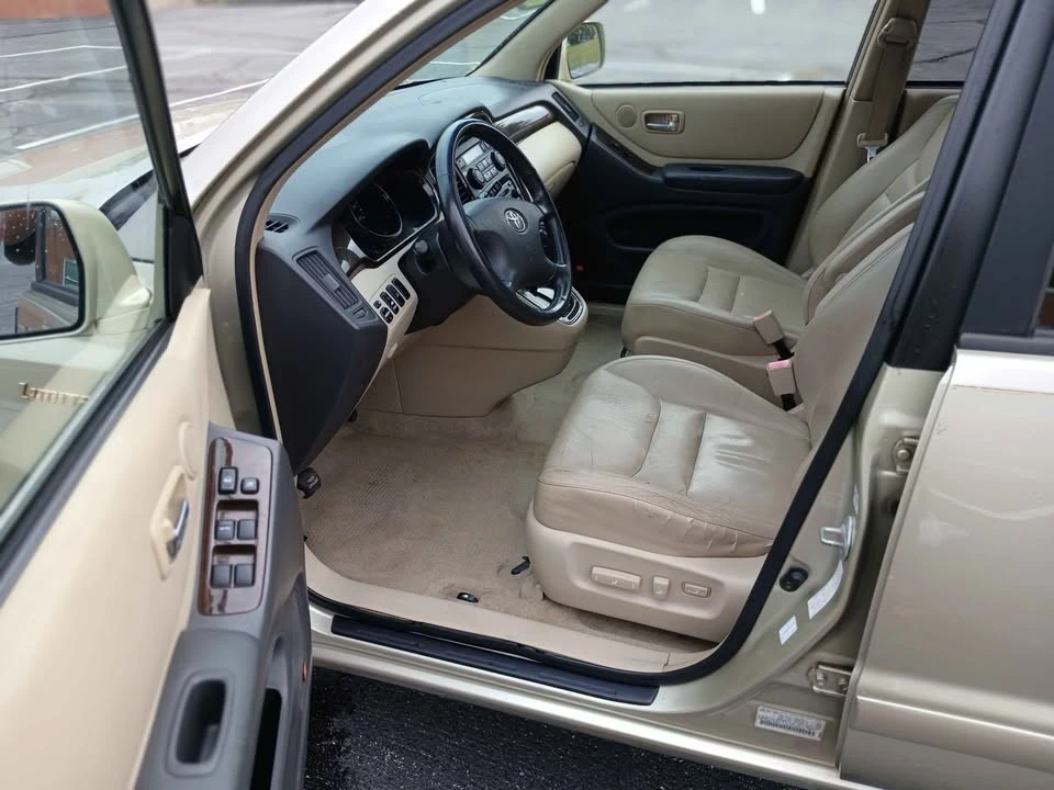 2001 Toyota Highlander - Image 9 of 20