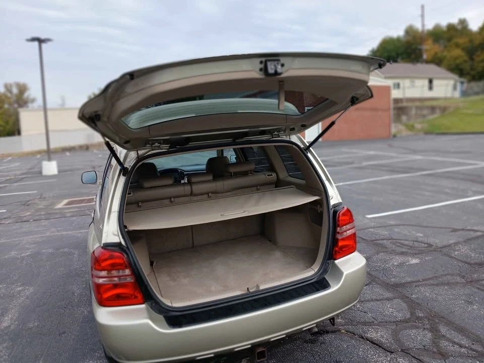 2001 Toyota Highlander - Image 13 of 20