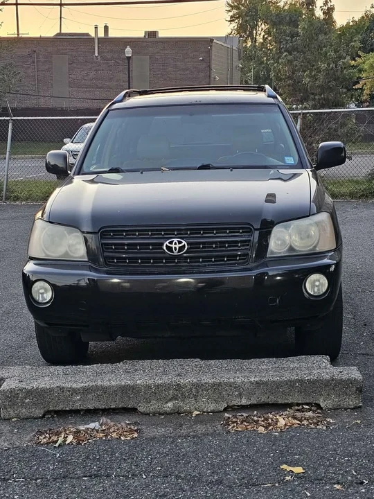 2001 Toyota Highlander - Image 3 of 12
