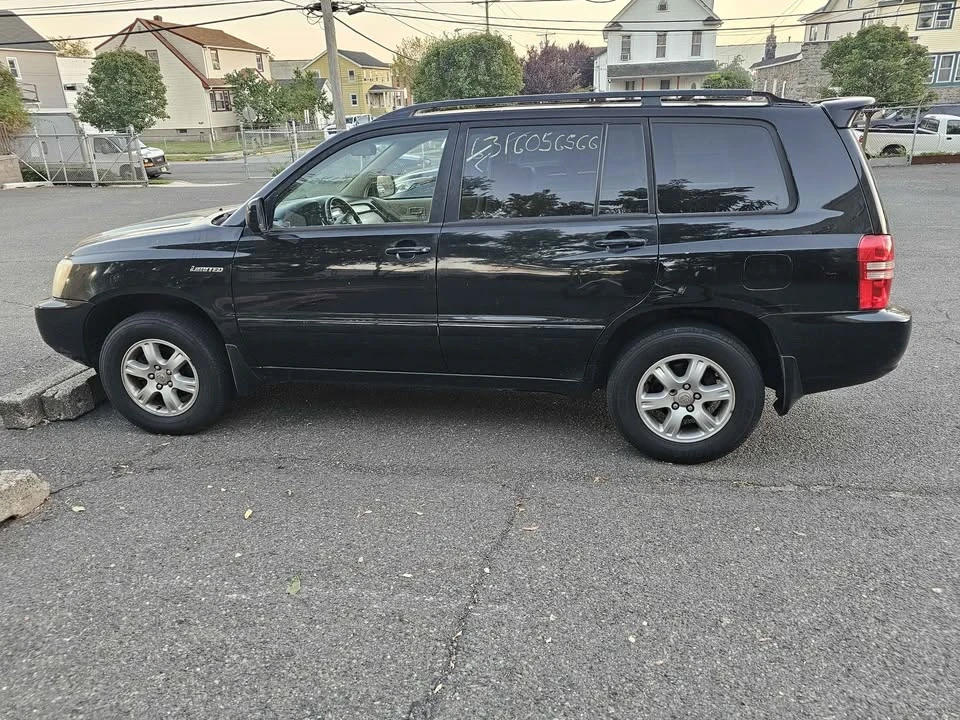 2001 Toyota Highlander - Image 2 of 12