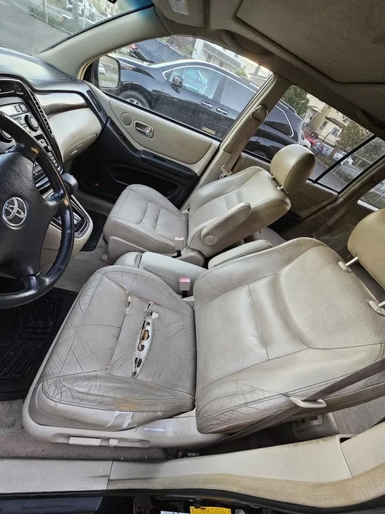 2001 Toyota Highlander - Image 6 of 12