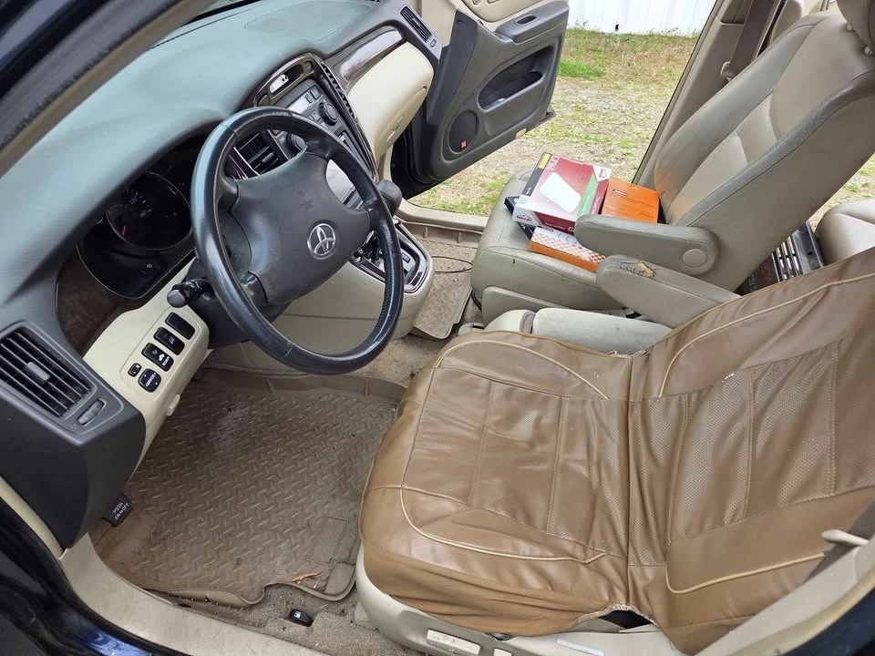 2001 Toyota Highlander - Image 11 of 19