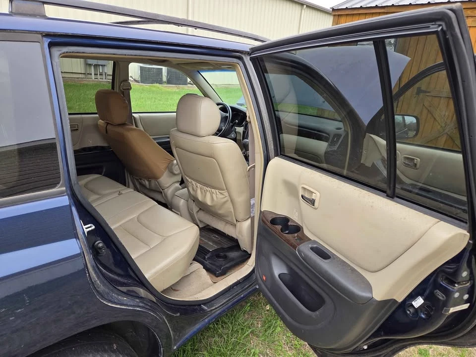 2001 Toyota Highlander - Image 14 of 19