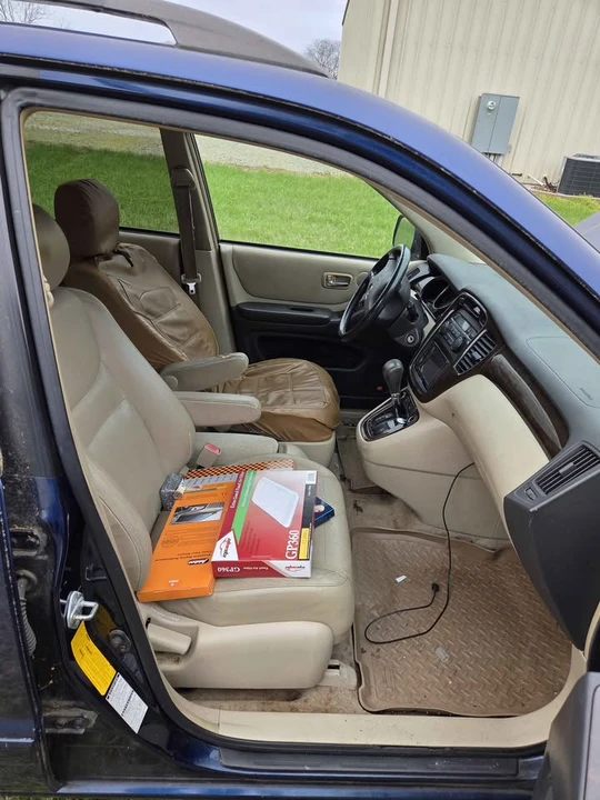 2001 Toyota Highlander - Image 16 of 19