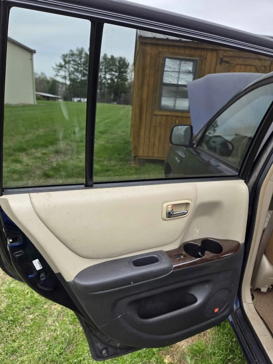 2001 Toyota Highlander - Image 12 of 19