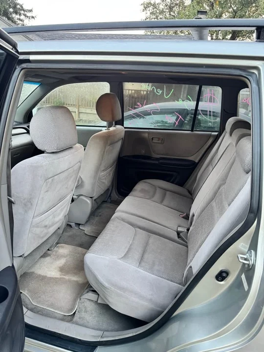 2001 Toyota Highlander - Image 6 of 9