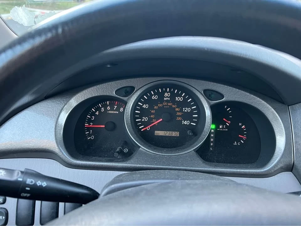 2001 Toyota Highlander - Image 10 of 11