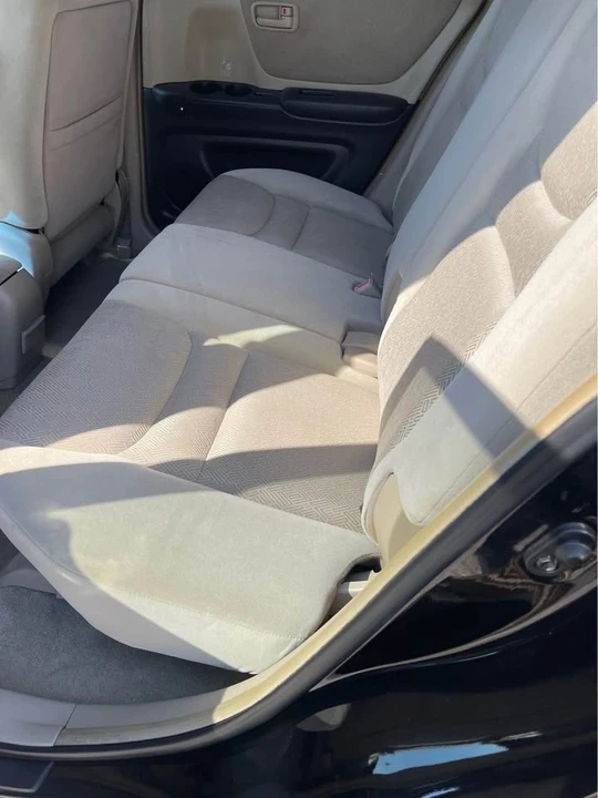 2001 Toyota Highlander - Image 9 of 14