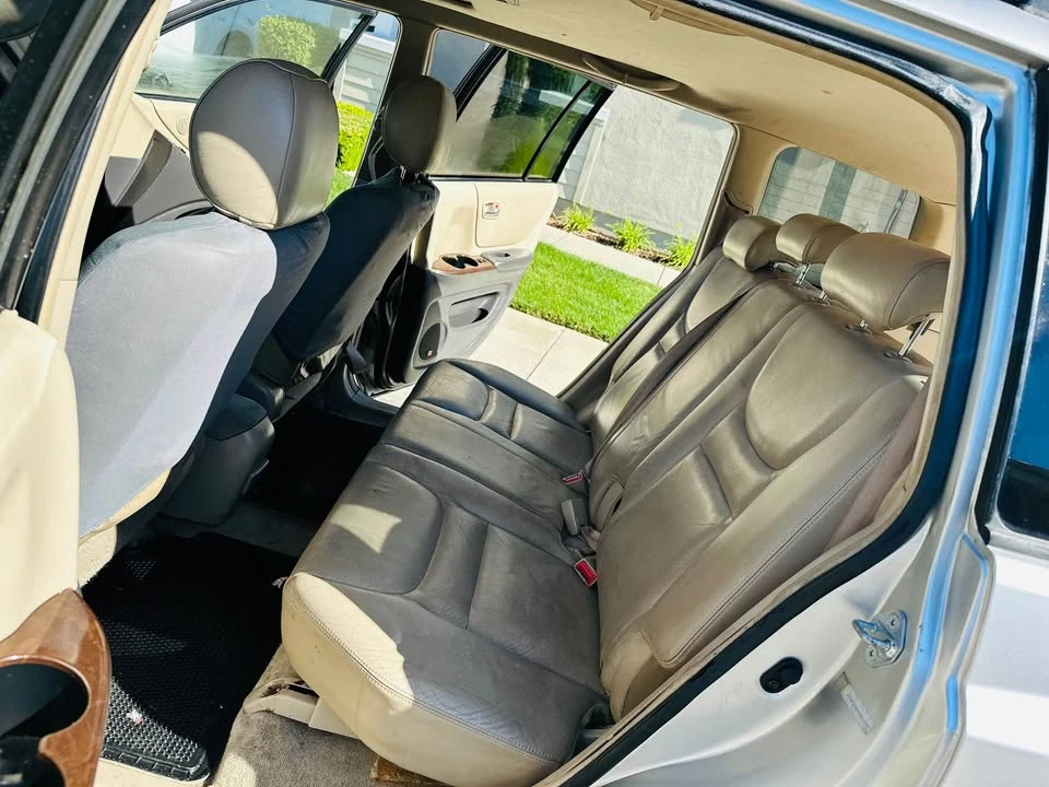 2001 Toyota Highlander - Image 9 of 12