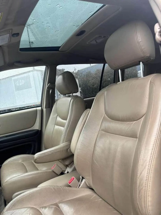 2001 Toyota Highlander - Image 7 of 10