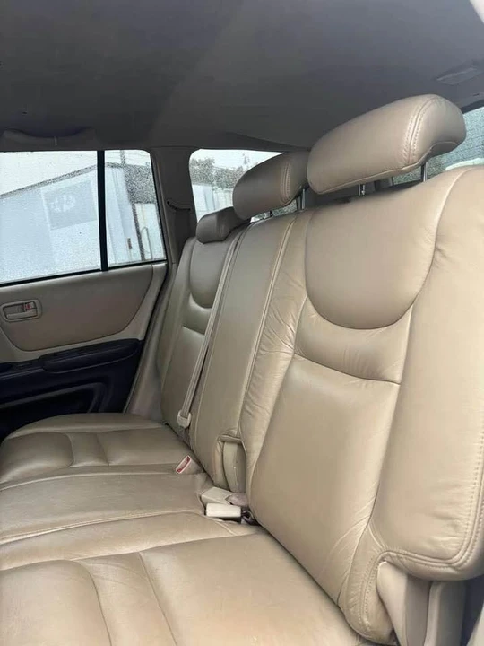 2001 Toyota Highlander - Image 9 of 10