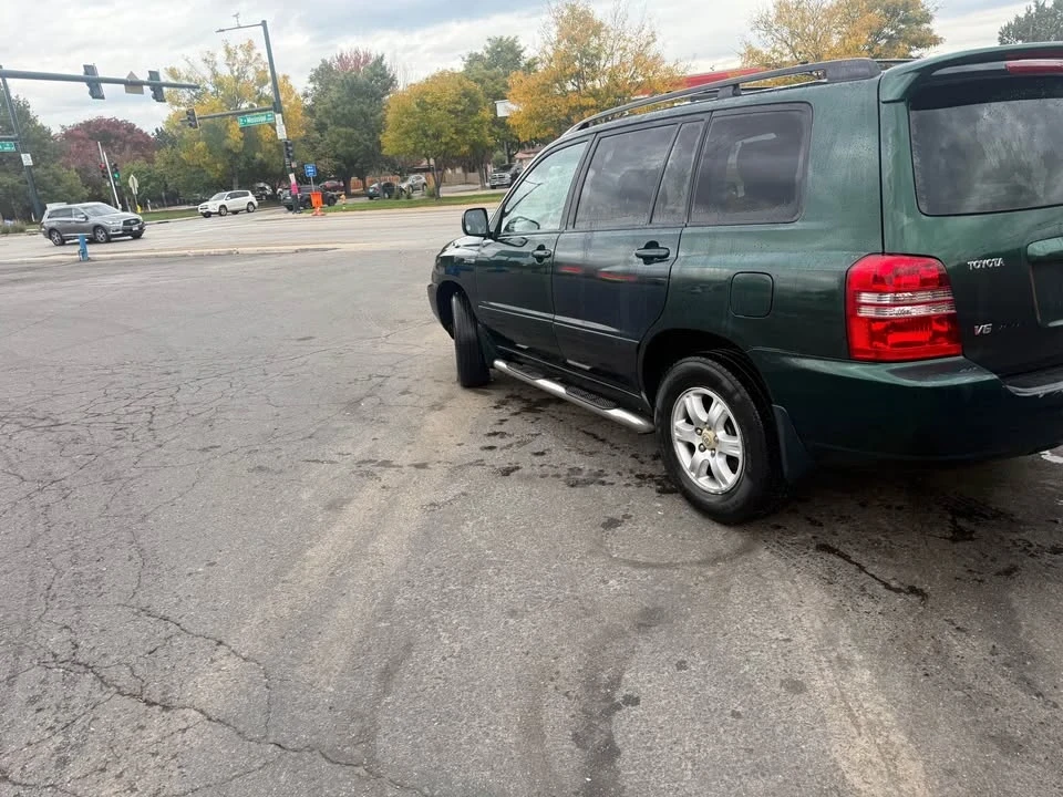 2001 Toyota Highlander - Image 9 of 16