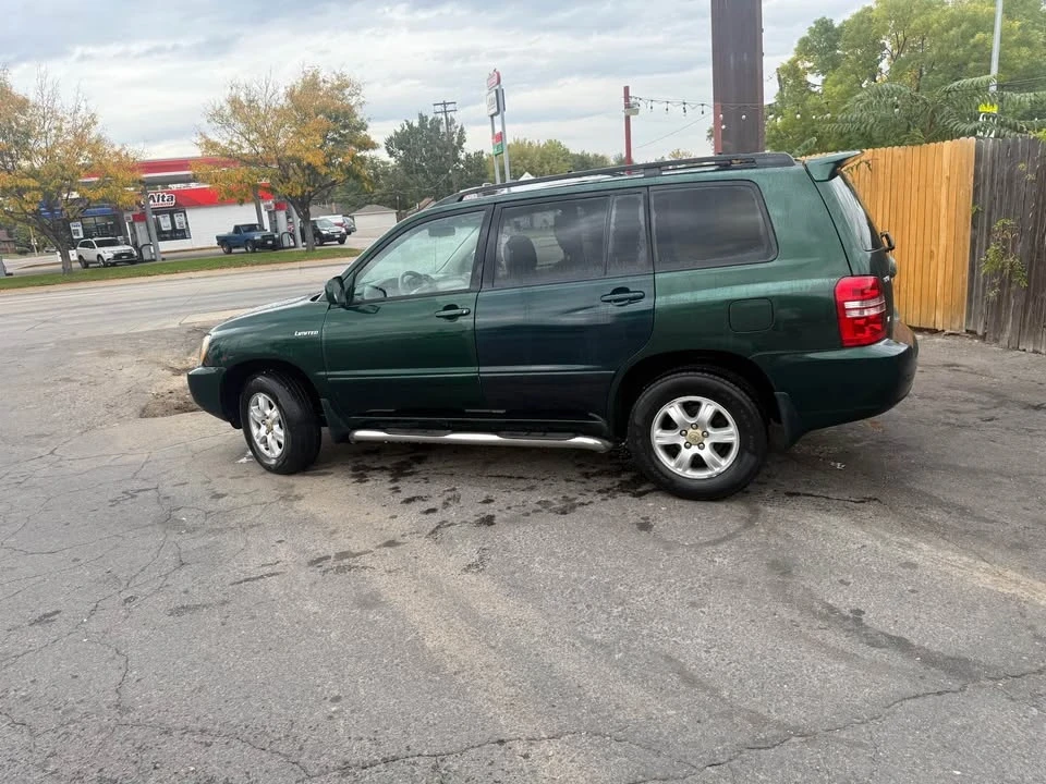 2001 Toyota Highlander - Image 8 of 16