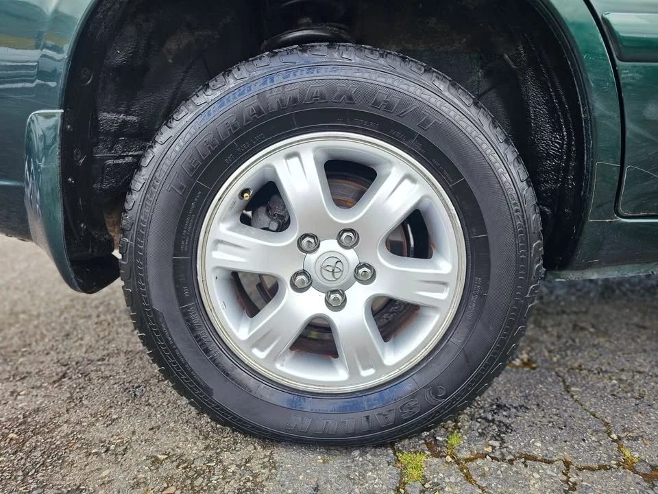 2001 Toyota Highlander - Image 10 of 21