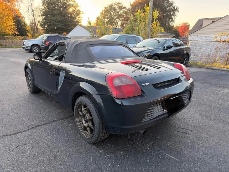 2001 Toyota MR2 Spyder/MR-S - Image 2 of 7